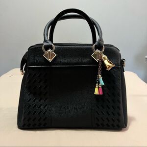 Unknown brand black woman’s handbag/purse